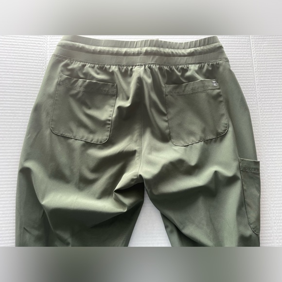 Maevn by matrix scrub set - Picture 13 of 14